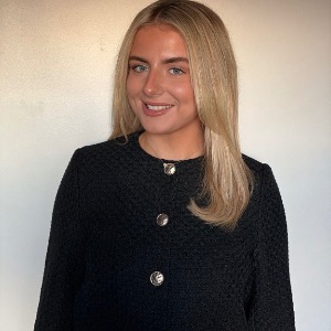 Babysitter required in Streamstown Wood, Co. Dublin, K36 AY18, Ireland