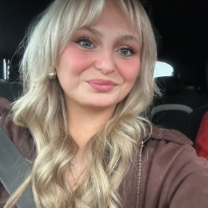 Babysitter required in Trienearagh, Co. Kerry, V31 HX98, Ireland