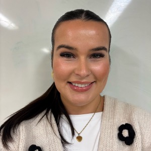 Babysitter required in Tallaght, Baile &Aacute;tha Cliath, &Eacute;ire