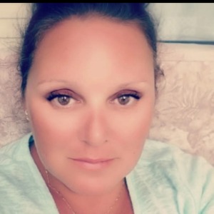 Babysitter required in Ballytruckle, Waterford, Co. Waterford, X91 R86Y, Ireland