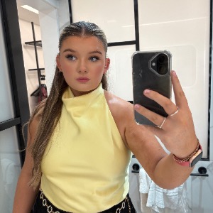 Babysitter required in Coolmoyne, Co. Tipperary, E91, Ireland