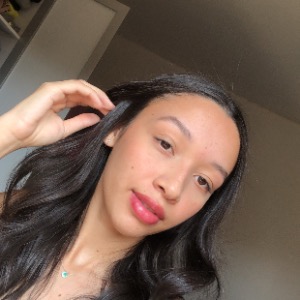 Babysitter required in Snoozles Galway City Centre, Forster Street, Galway, Irlanda