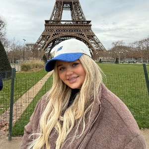 Babysitter required in Ballintemple, Cork, T12 F2AX, Ireland