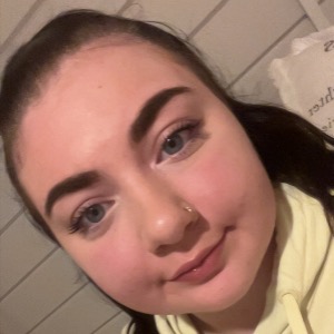 Babysitter required in Knockmore, Co. Cork, P43 AC80, Ireland