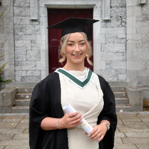 Babysitter required in Drumcavan, Co. Clare, V95 DTV2, Ireland