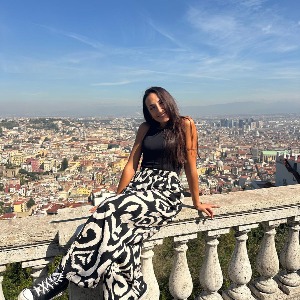 Babysitter required in Cork, Co. Cork, T12 AC2N, Ireland