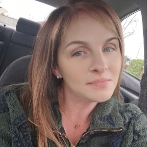 Babysitter required in Ballinagar, Ireland