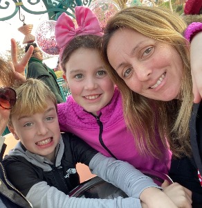Babysitter required in Kilmacanogue, County Wicklow, Ireland