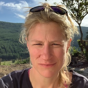 Babysitter required in Glencullen, Co. Dublin, D18 N621, Ireland