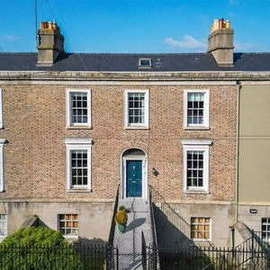 Babysitter required in D&uacute;n Laoghaire, Dublin, Co. Dublin, A94 FK71, Ireland