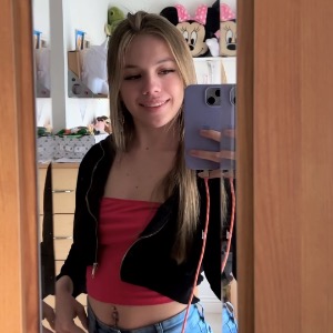 Babysitter required in 11 Sallygardens, Dublin Street, Cornahilt, Ballyjamesduff, County Cavan, Irlanda