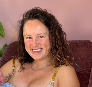 Babysitter required in Clooneyogan South, Co. Clare, V95 V2H7, Ireland