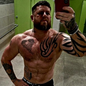 Babysitter required in BALLYFERMOT, Dublin 10, Co. Dublin, D10 FW08, Ireland