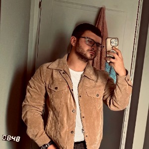 Babysitter required in Bray, Co. Wicklow, A98 E8W7, Ireland