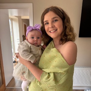 Babysitter required in Crowpark (2nd Division), Trim, Co. Meath, C15 V3YP, Ireland